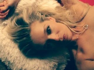 Adriaanna - Live Sex Cam - 2520286