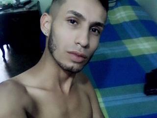 JamesLatinGay - Live porn & sex cam - 2592993