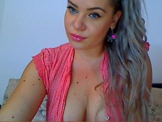 FleurRebel - Cam sex with this European Young lady 