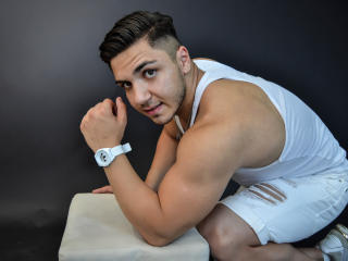 LewisMuscle - Live porn & sex cam - 2616242