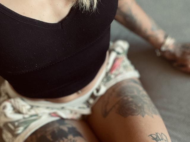 DaneeSoHot - Sexe cam en vivo - 26263297