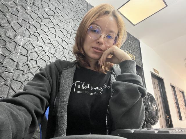 SarahRousen - Live sexe cam - 26272885