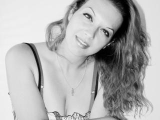 EllyAiler - Live sex cam - 2649416