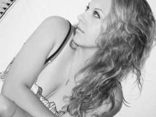 EllyAiler - Sexe cam en vivo - 2649422