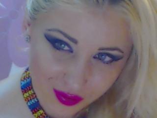 CharmanteSophieX - Live Sex Cam - 2652772