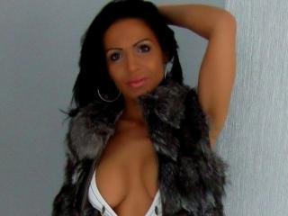 OneIrresistibleGirl - Live sex cam - 2692995