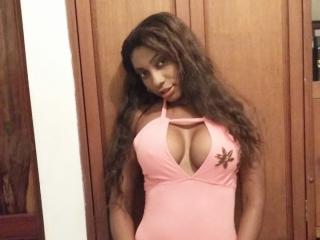 AnaSexy - Chat live hot with a ebony Attractive woman 