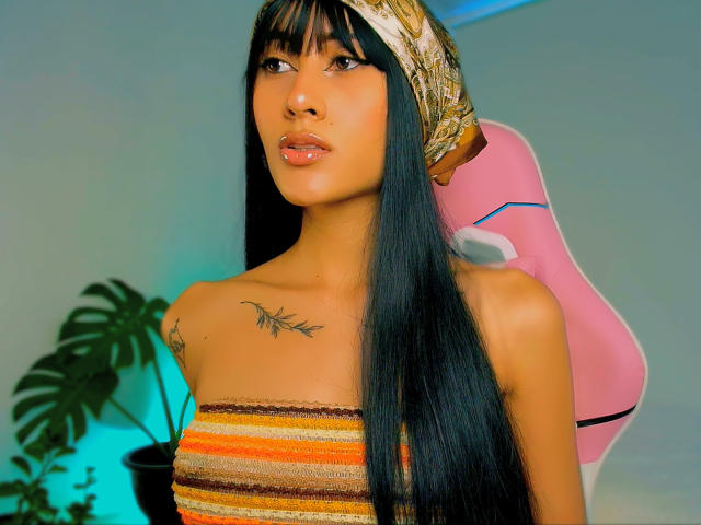 HarleyRoods - Live Sex Cam - 27608396