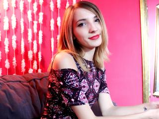 MeTinkerbell - Live sex cam - 2877627