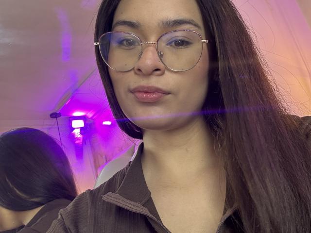IsaDoux - Live porn &amp; sex cam - 28801208