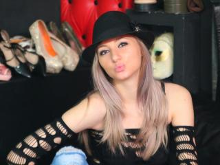 UrInnocentBabe - Live chat exciting with a Mistress with average boobs 