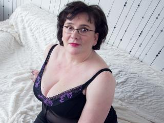 DorisMature - Webcam x with a brown hair Lady over 35 