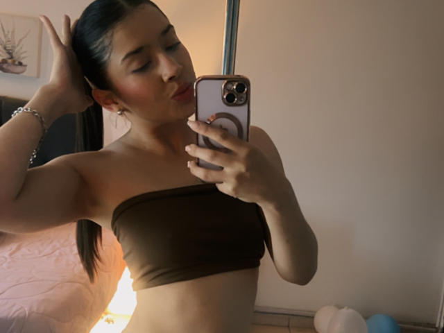 EmmaLombardi - Live sex cam - 30505451