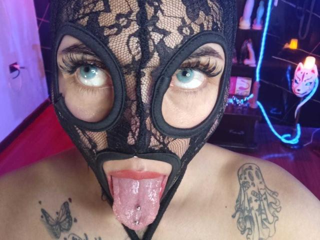 MiluSlave - Live porn &amp; sex cam - 30605921
