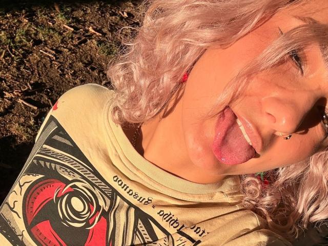 ElenaSaenz - Live porn &amp; sex cam - 30651050