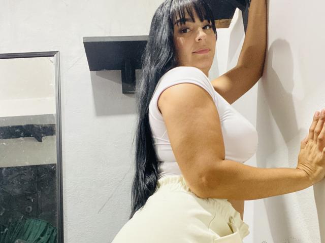 TalianaSquirt - Live sex cam - 30690899