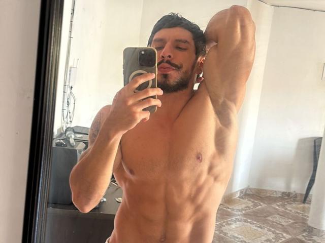 RobertHunk - Live porn &amp; sex cam - 30888923