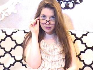 MissElllie - Video chat exciting with a average body 18+ teen woman 