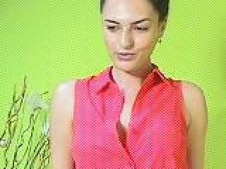 Tuatara - Webcam live sex with this reddish-brown hair Girl 