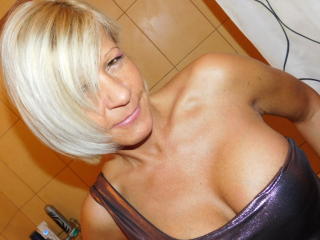TequilaSilver - Webcam live exciting with this sandy hair Mature 