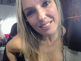 VickySexyFr - Live Sex Cam - 3720100