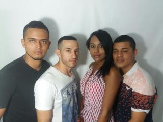 SexyGrlAndThreeBoys - Live sexe cam - 3796876