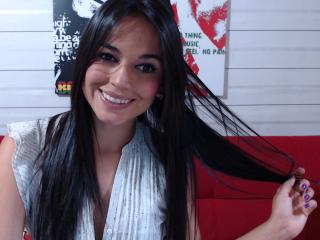 JustSky - Live xXx with this brown hair 18+ teen woman 