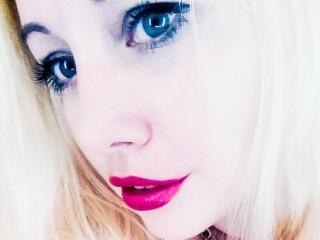 LadySweetV - Live Sex Cam - 3975640