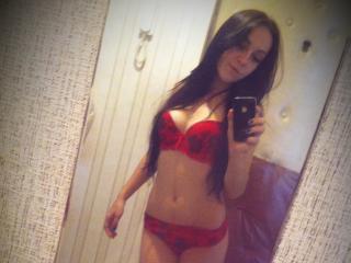 JudithHoney - Chat nude with a cocoa like hair Hot babe 
