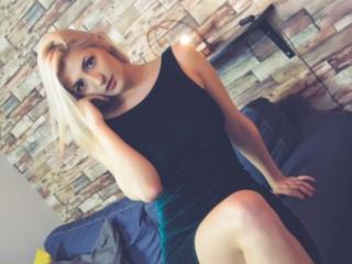 CeciliaCate - Video chat hot with a shaved pussy Hot babe 