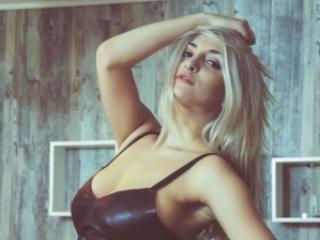 CeciliaCate - Live cam porn with this being from Europe 18+ teen woman 
