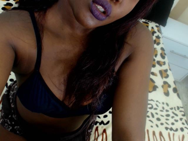 ChelseaTasty - Live chat xXx with this black Sexy girl 