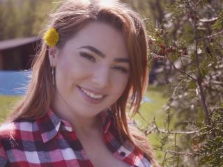 OllyvyaDemi - Web cam hot with a White Girl 