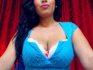 HottyLupita - Cam sexy with this latin american Hot babe 