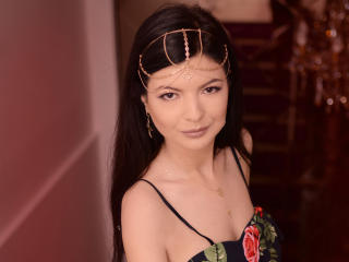NinaBrionni - Show live hot avec une Admirable jeune model hot à la poitrine parfaite sur XLove.com 