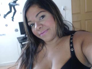 PamelaOne - online chat exciting with a latin american Sexy mother 