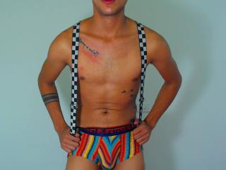 TyronHorny69 - Sexe cam en vivo - 4615838