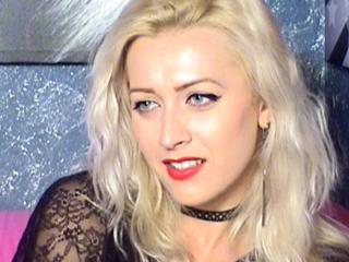 RebeccaB - Show x with this European Hot babe 