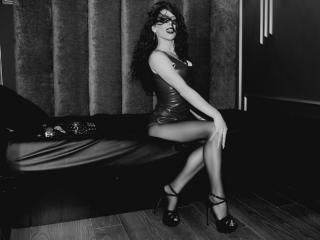 PlayfullSubToU - online chat xXx with this European Dominatrix 