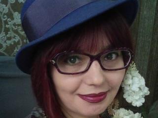 AuroraInLove - chat online sex with a redhead Sexy mother 