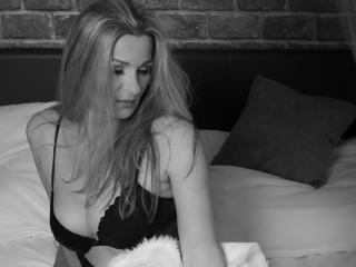 TessXsexy - Live cam exciting with this flocculent pubis Lady over 35 
