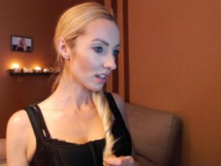RikaSteel - online show xXx with a muscular physique Horny lady 