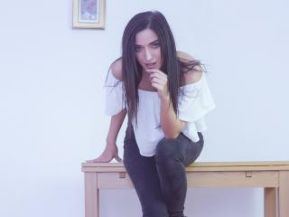 Serenidy - Video chat hard with a White 18+ teen woman 
