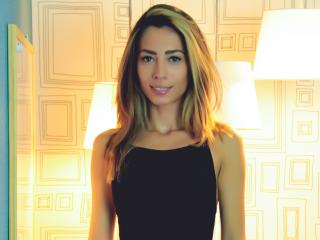 PoxyVibe - Live cam porno avec cette Magnifique jeune femme en chaleur avec de petits seins  