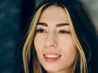 PoxyVibe - Chat nude with this White Young lady 