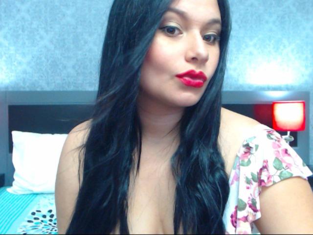 AmarantaFox - Webcam xXx avec cette Merveilleuse jeune fille très sexy rasée sur le service XLove.com 