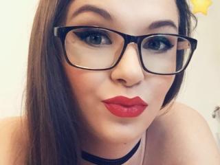 RaisaJoy - Live cam xXx with a Young and sexy lady with regular tits 