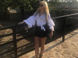 EvaFeminine - Live chat xXx with this blond Young and sexy lady 