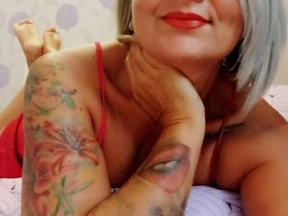 ChaudeEvely - online show hard with a shaved private part Sexy lady 
