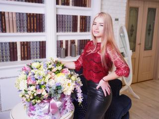 ViollaNiceAss - online show x with this being from Europe Young lady 
